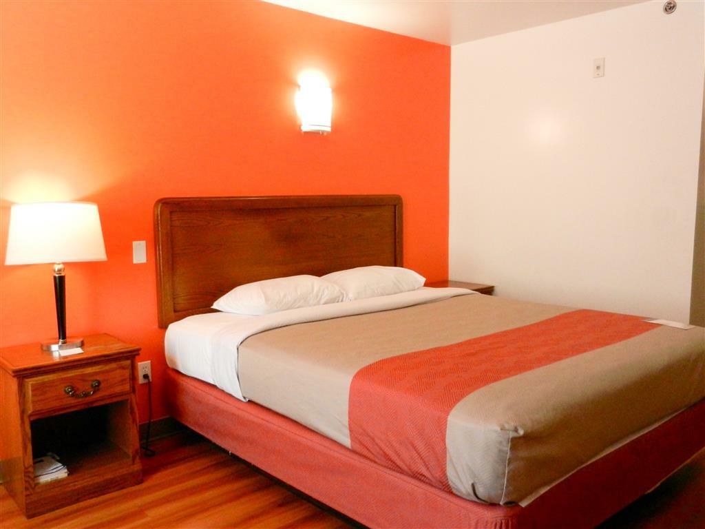Motel 6-Hesperia, Ca - West Main Street I-15 Room photo